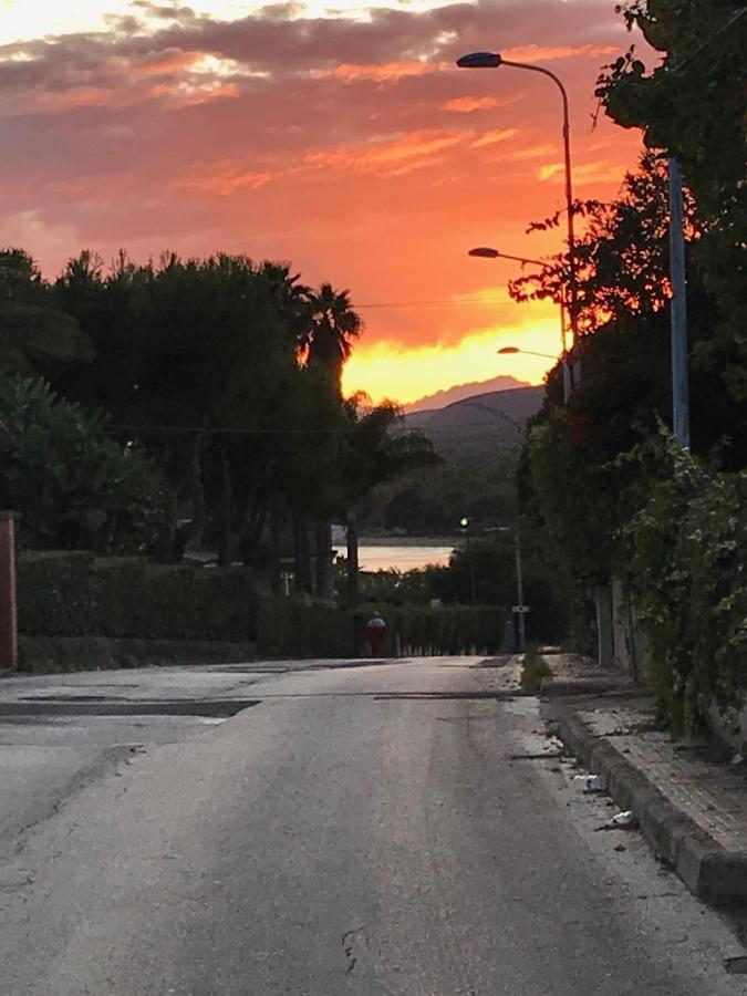 Casa Sugli Scogli Villa Fontane Bianche Eksteriør billede